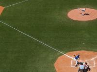 FB体育赛事-孤胆英雄，佩雷兹驾驶阿斯顿马丁绝地翻盘，迈凯伦军团黯然失色