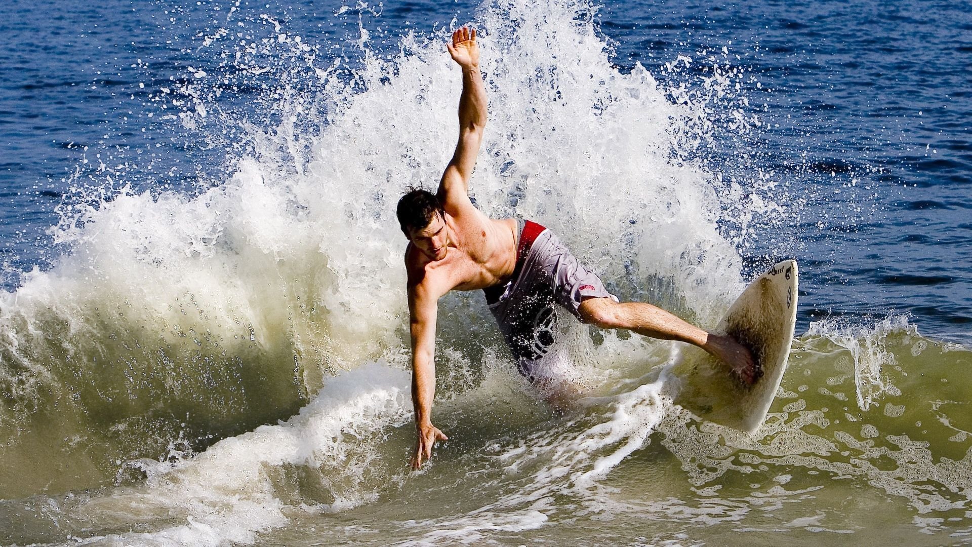 毕尔巴鄂对阵日本，阿劳霍的舞台，越大越强