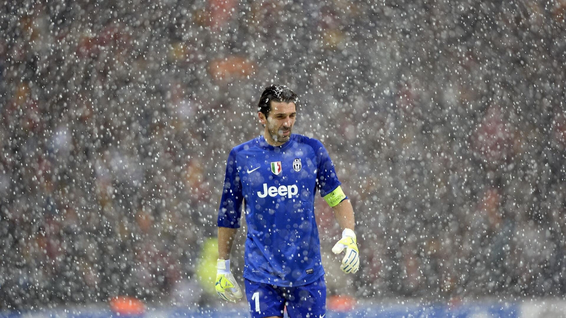 库里主宰年度焦点战,爵士窒息式防守难阻勇士核心接管比赛