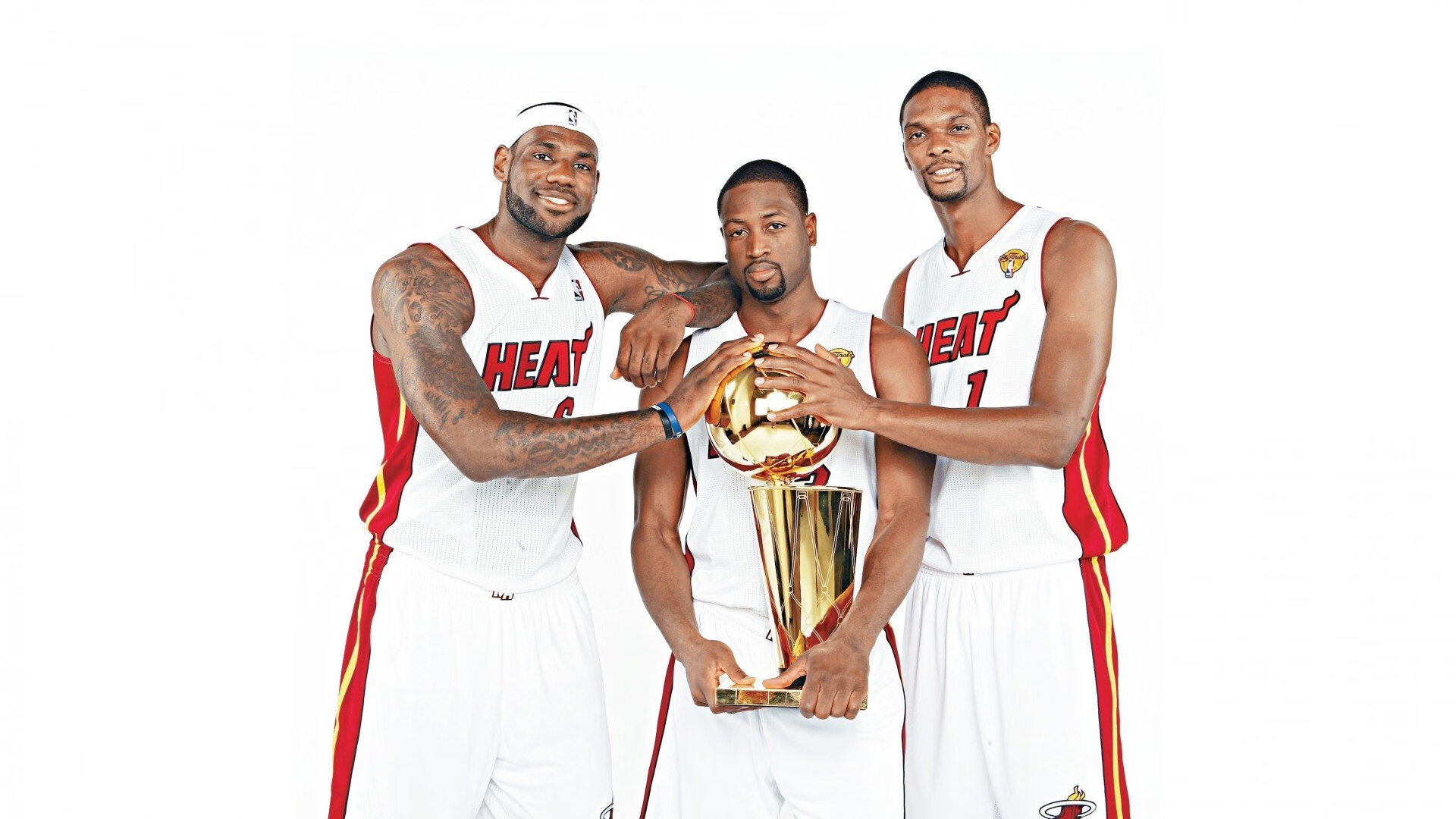 东契奇关键一击定乾坤，广东队提前终结悬念国王